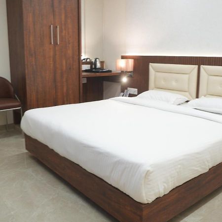Hotel Jk Celebration Jabalpur Luaran gambar